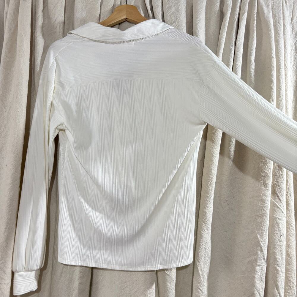 Heatherly Ribbed Ruched Button-Front Collared Top Ivory Small - Picture 2 of 6